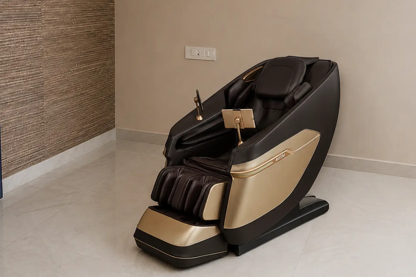 Anirban Ghosh using Rotai R-RELAX massage chair