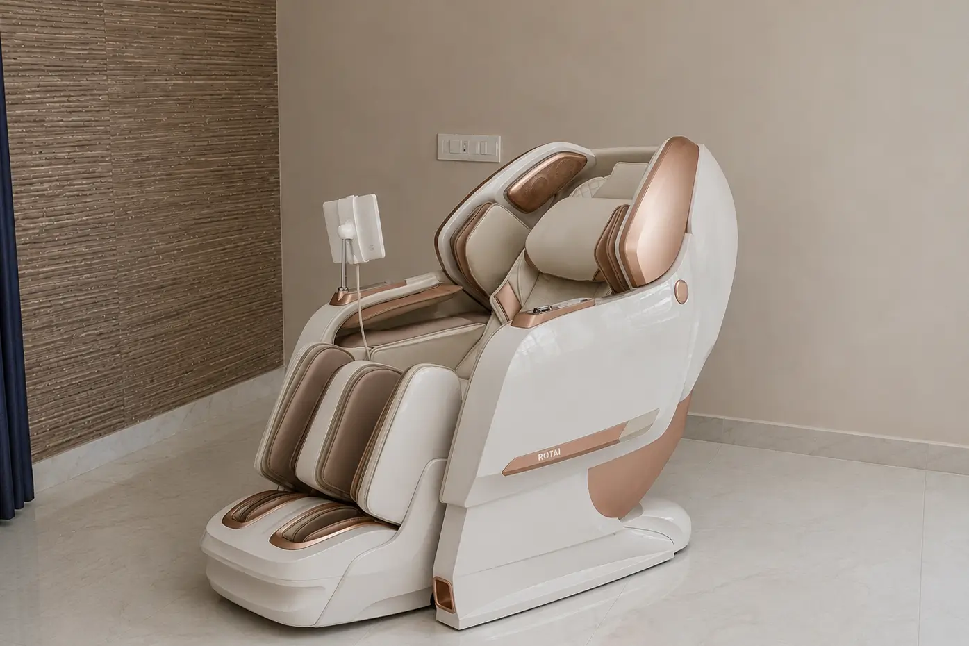 Harjit Singh using Rotai R-ZENORA massage chair